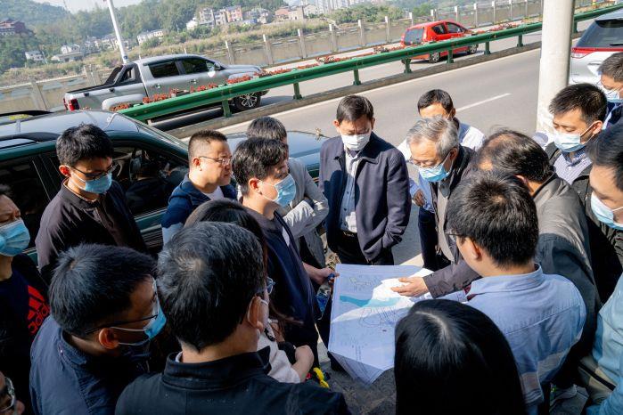 7、長陽抽水蓄能項目預可研現(xiàn)場勘測（楊海青攝）